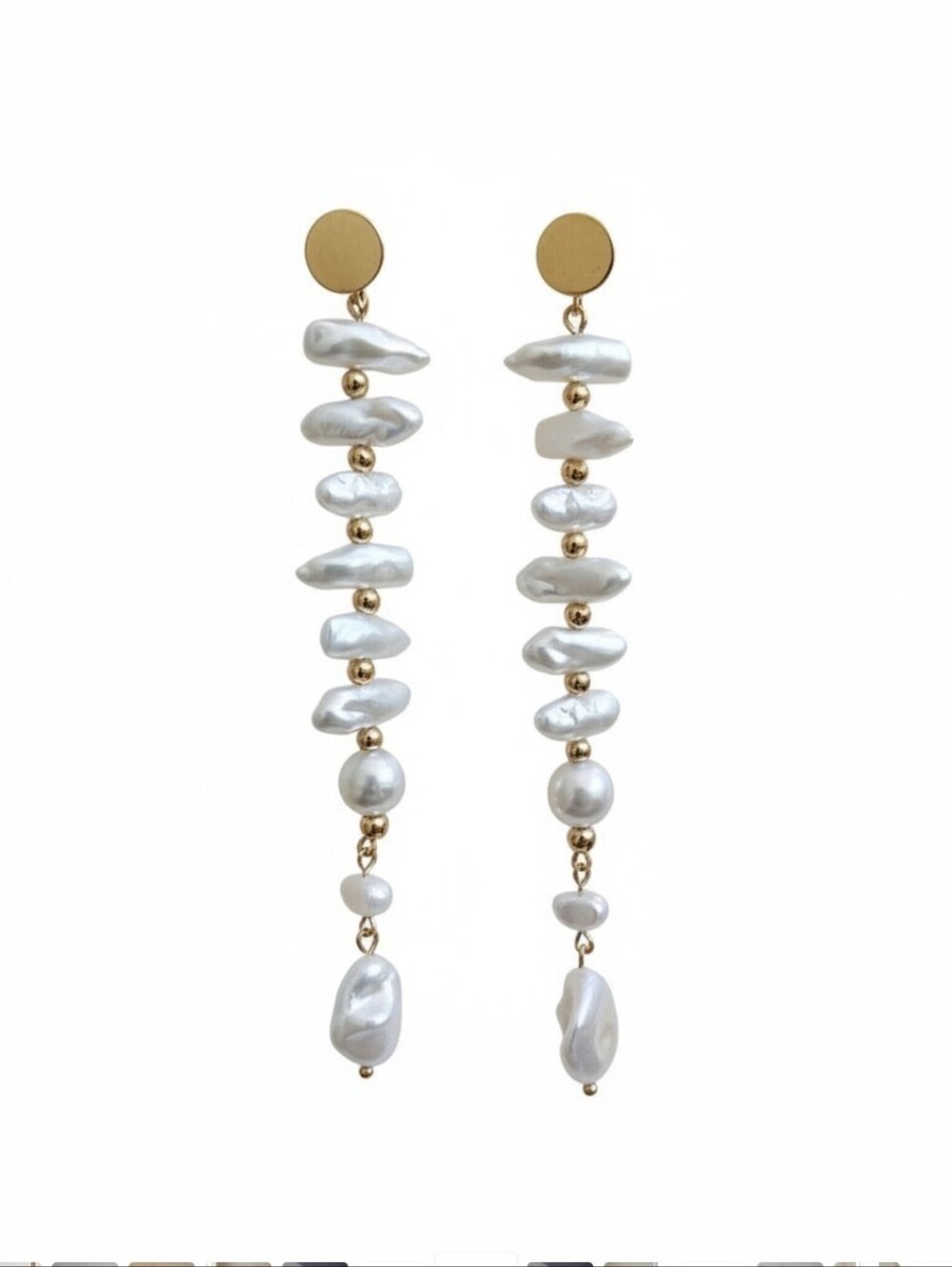 Sassified Boutique Nwt Gold and White Pearl Dangle Earrings